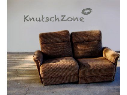 Komar samolepicí nástěnná dekorace Knutsch Zone 17707